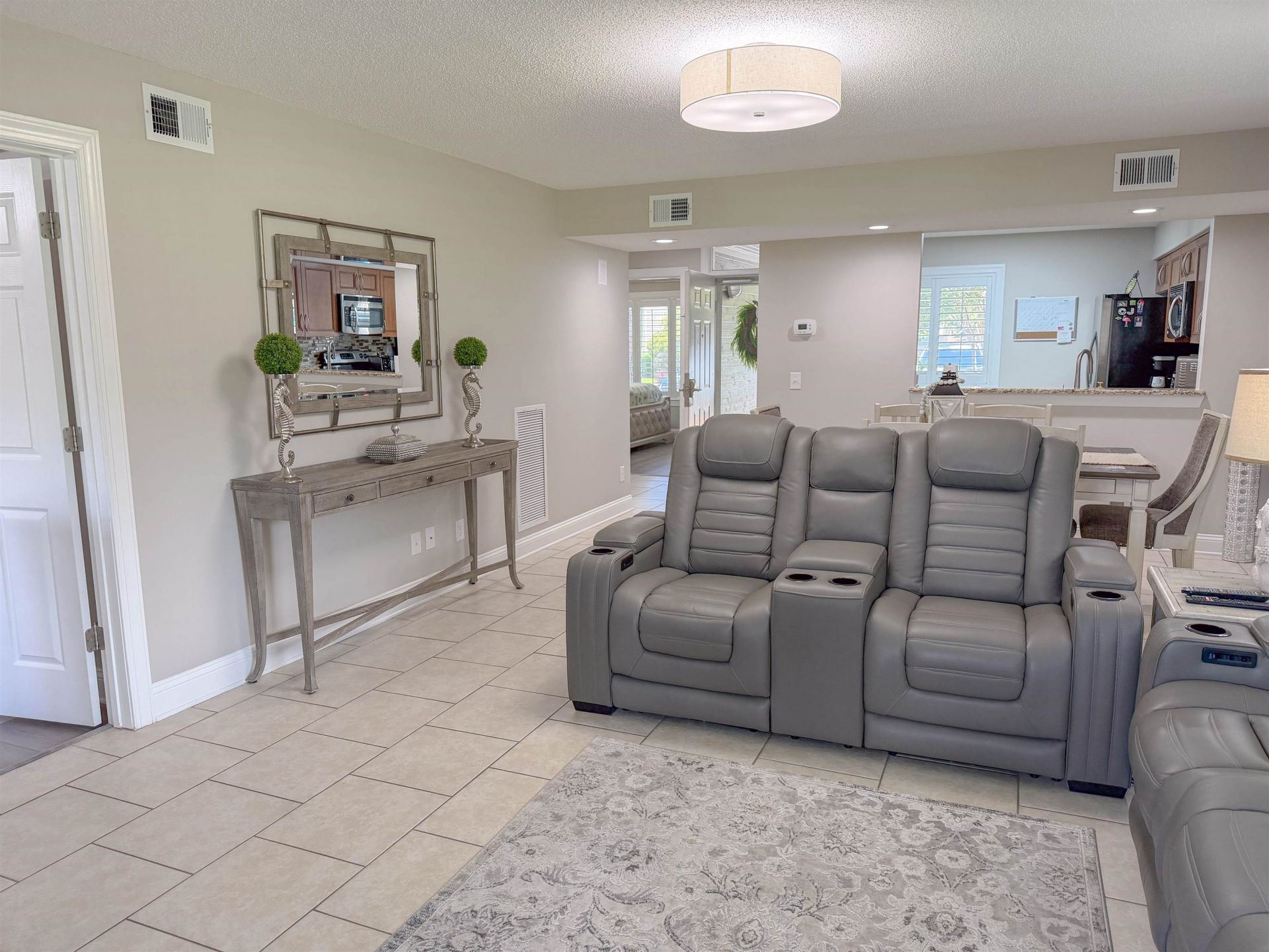 315 Wendover Ct. Photo 10