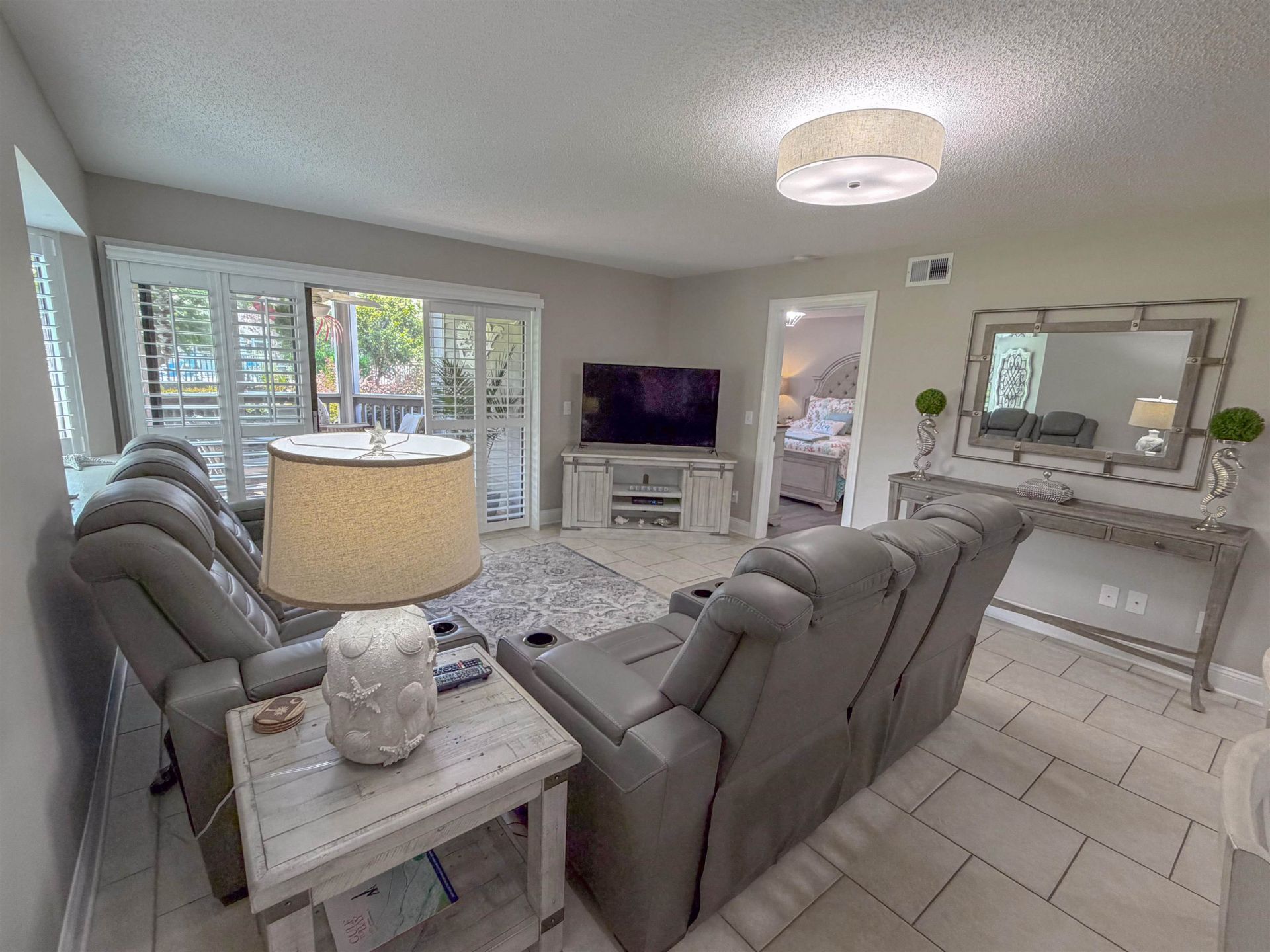 315 Wendover Ct. Photo 15