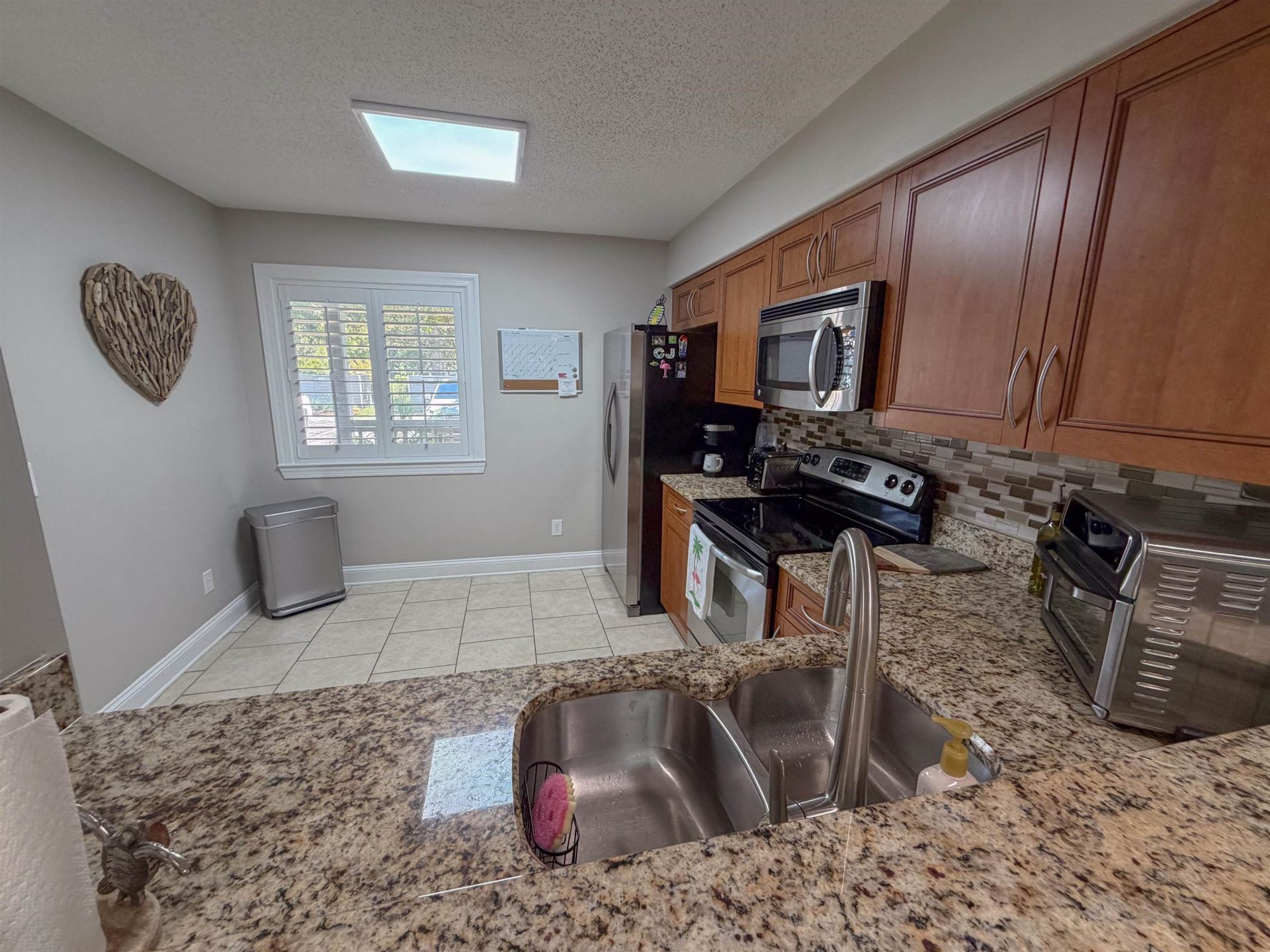 315 Wendover Ct. Photo 16
