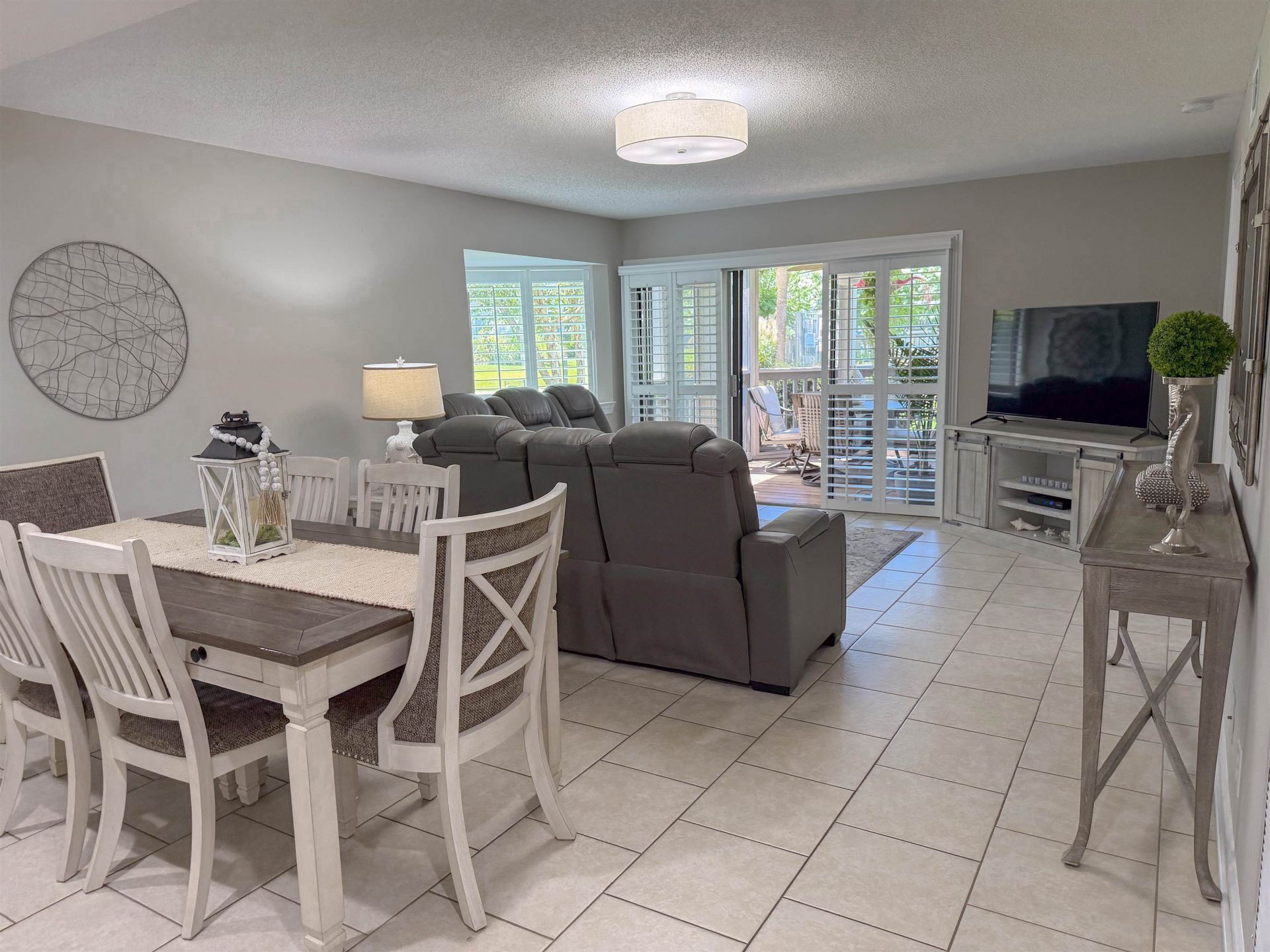 315 Wendover Ct. Photo 20