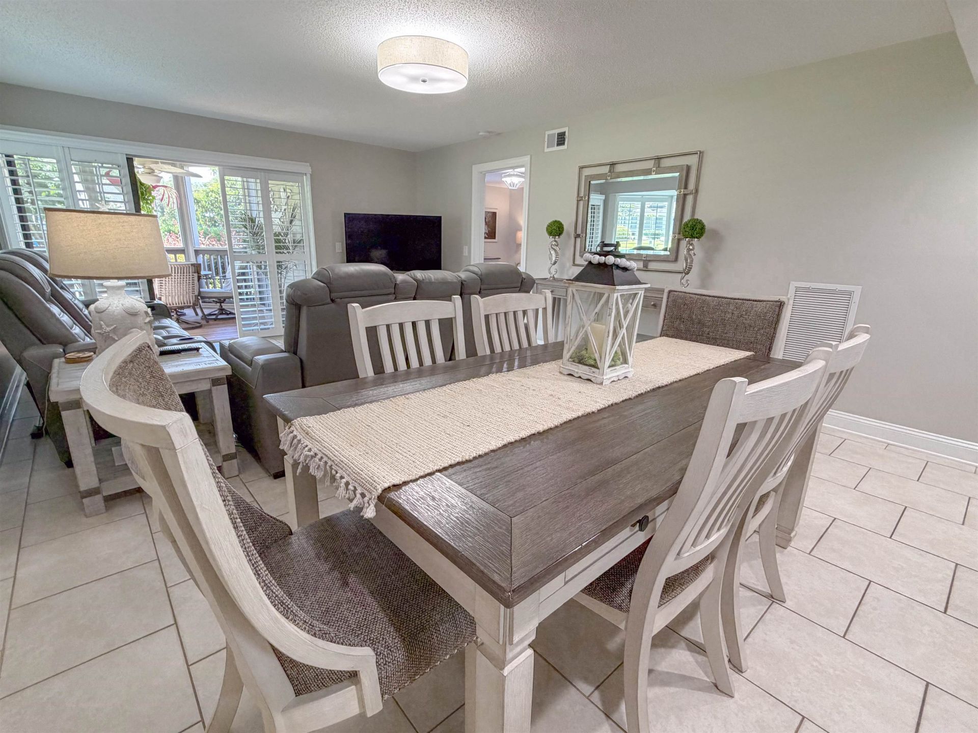 315 Wendover Ct. Photo 21