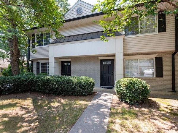6940 Roswell Road , Unit B3, Sandy Springs, GA 30328
