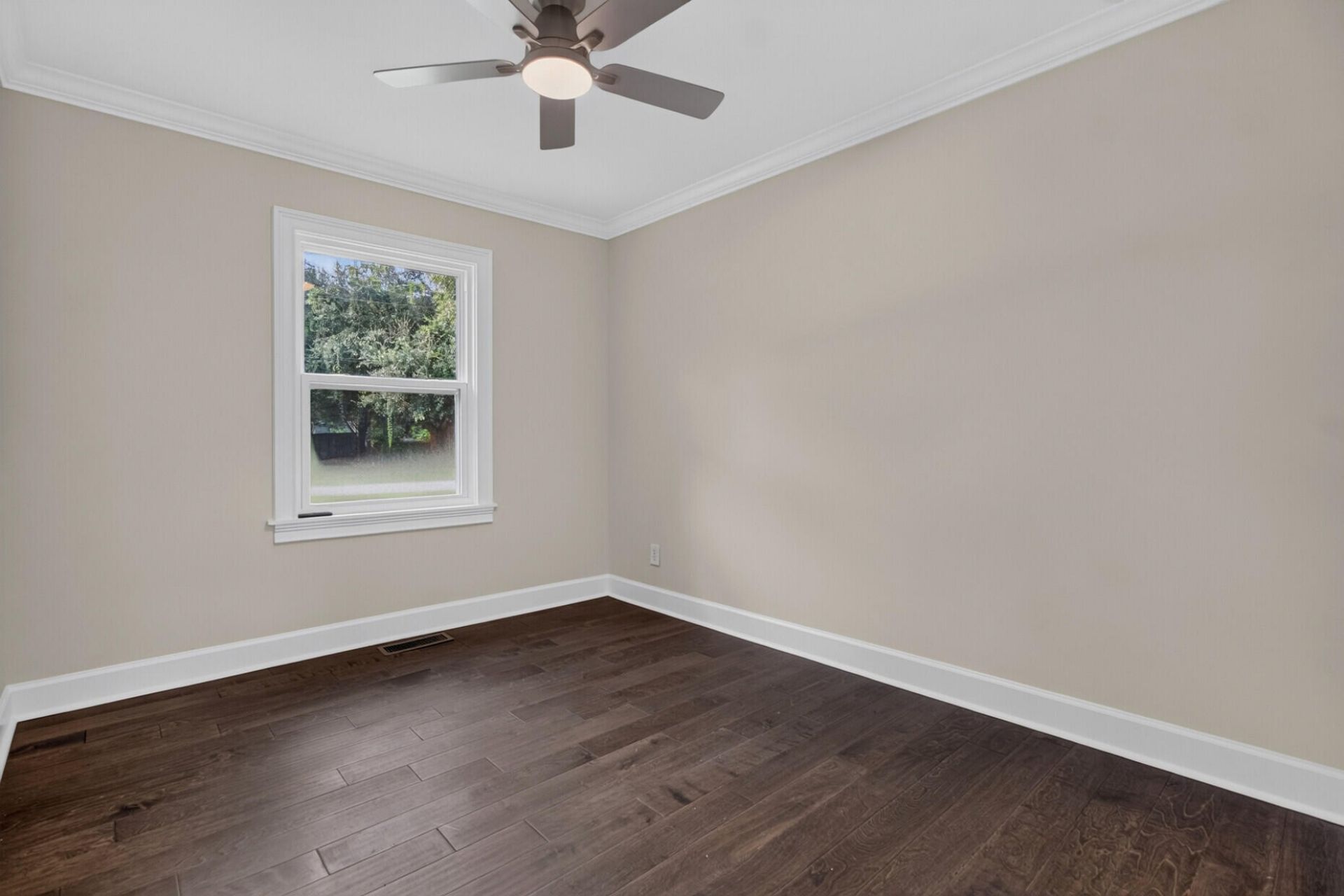 238 6th Avenue Photo 31