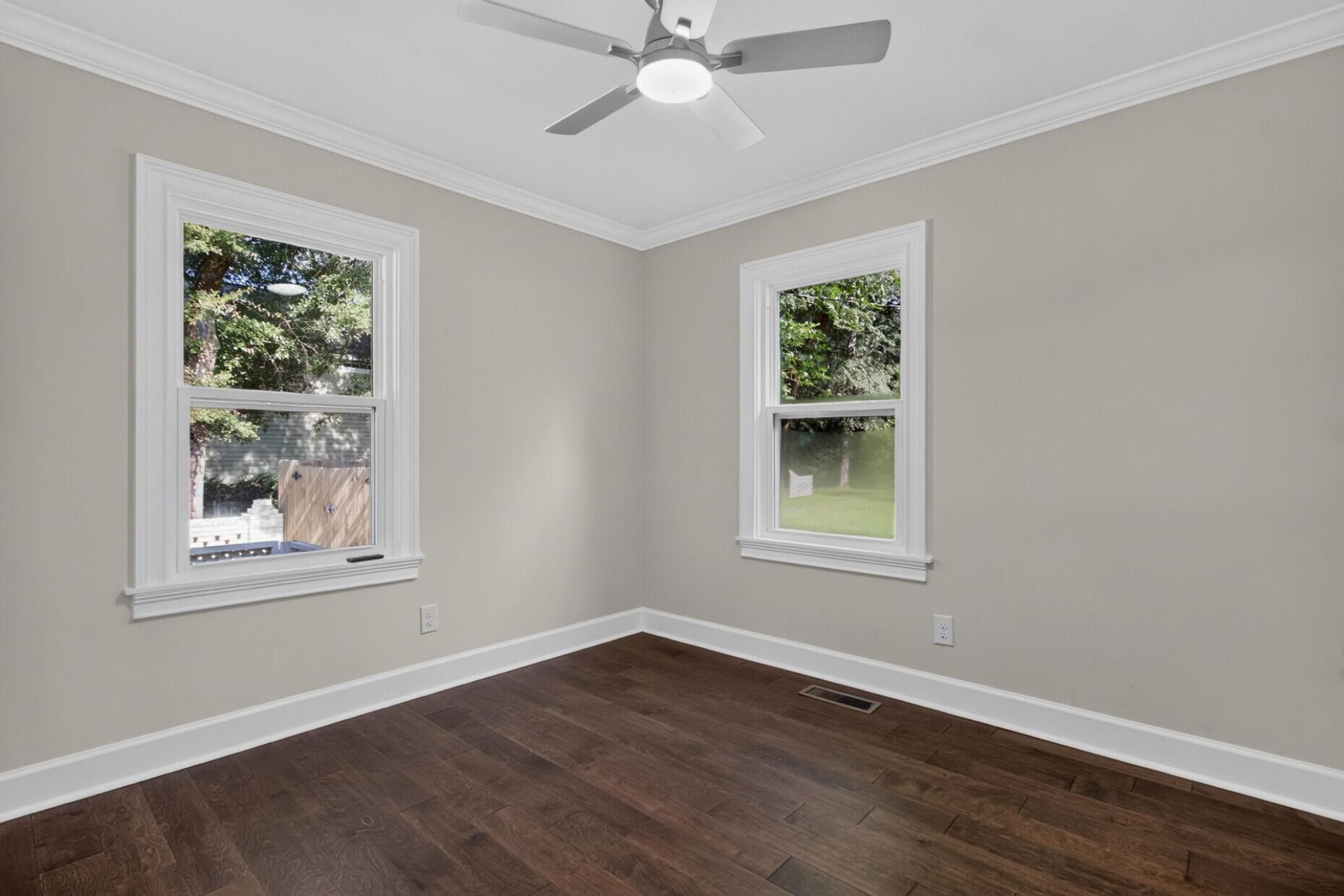 238 6th Avenue Photo 38