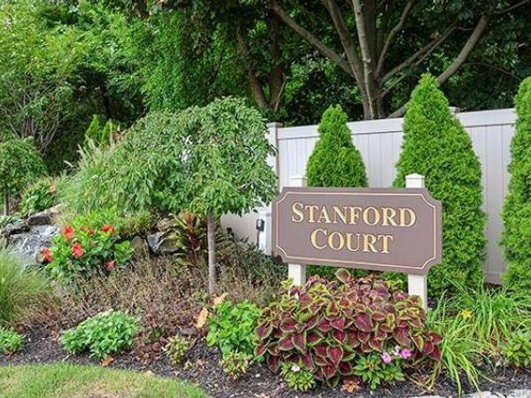 11 Stanford Court, Unit B, Wantagh, NY 11793