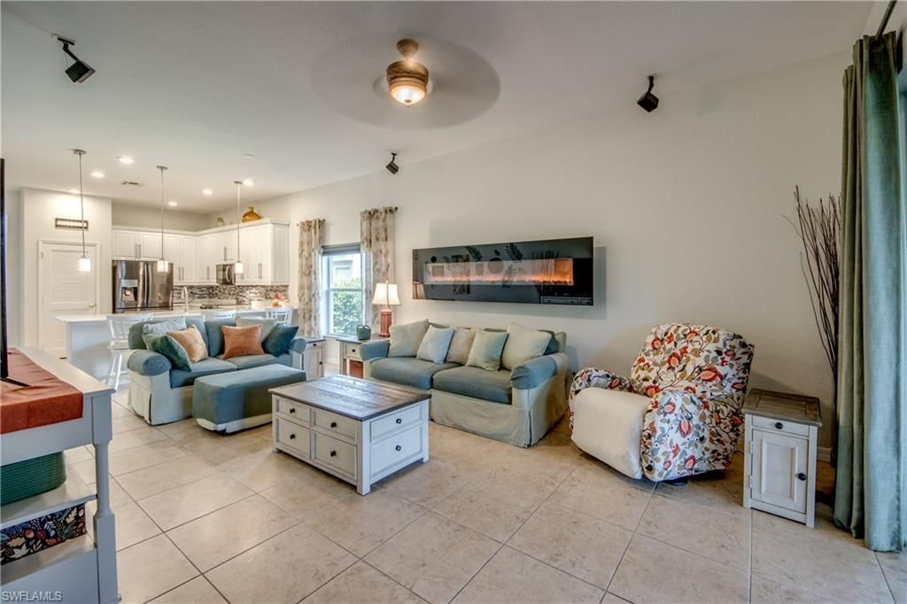 2569 Keystone Lake Dr, Cape Coral, FL 33909 Photo