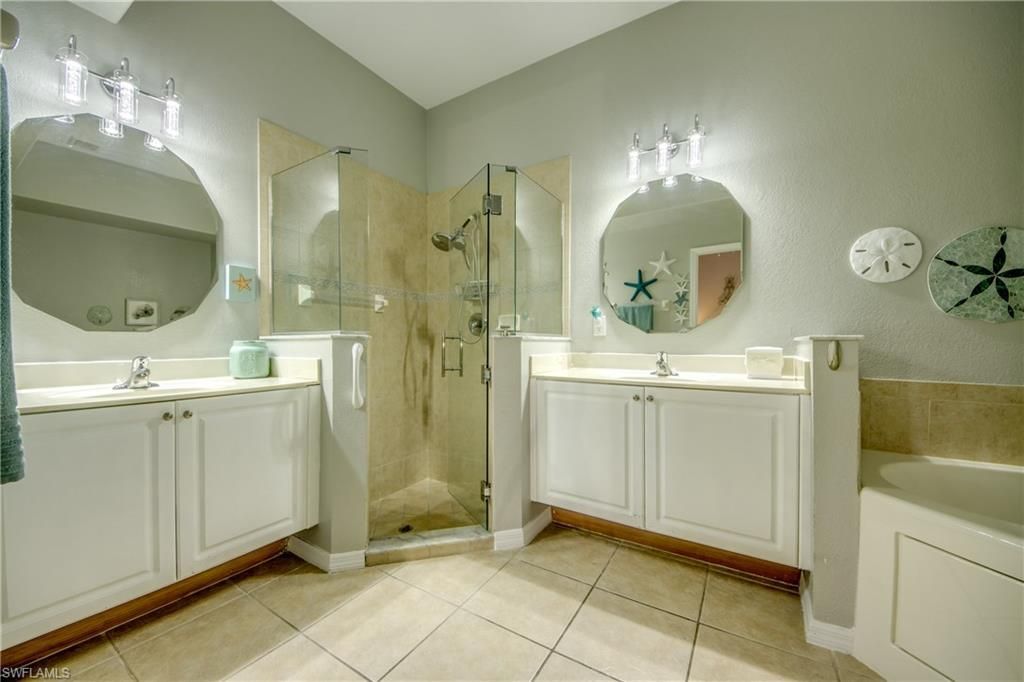 2569 Keystone Lake Dr, Cape Coral, FL 33909 Photo