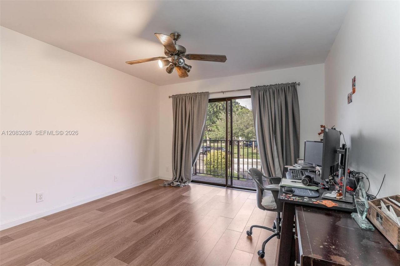 1427 SW 109th Way , Davie, FL 33324 Photo