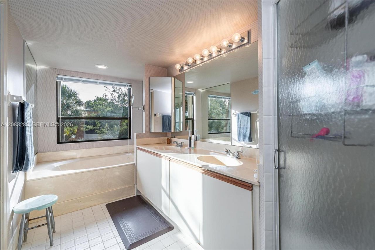 1427 SW 109th Way , Davie, FL 33324 Photo