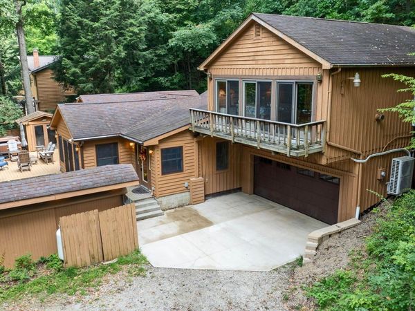 11 Shoreline Drive , Perrysville, OH 44864