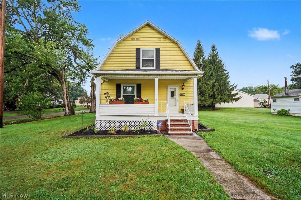 176 S Johnson Road, Sebring, OH 44672