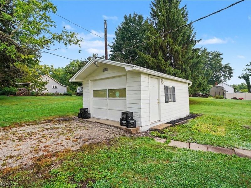 176 S Johnson Road, Sebring, OH 44672 Photo 20