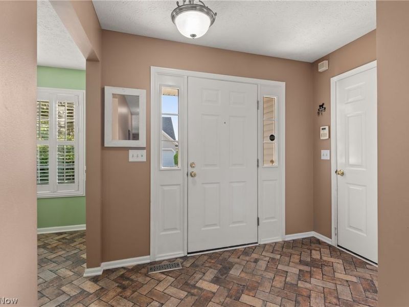 1412 Ledgewood Lane, Avon, OH 44011 Photo 5