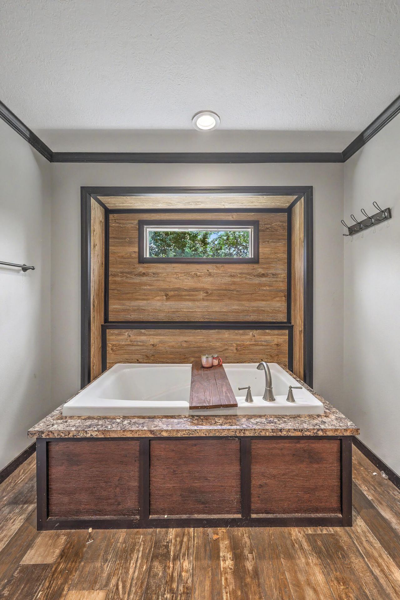 654 Second Texas Road Photo 34