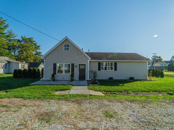 205 E Grove Street, Wheatfield, IN 46392