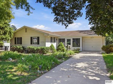 4825 Magnolia Street, Omaha, NE 68137