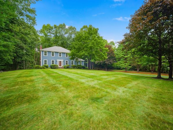 50 Munroe Drive, Hampstead, NH 03826