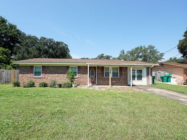 45 11Th Street, Shalimar, FL 32579