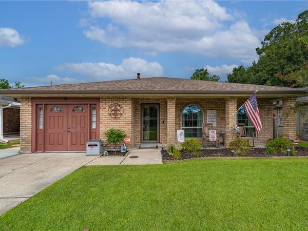 137 DIANNE Drive, St Rose, LA 70087