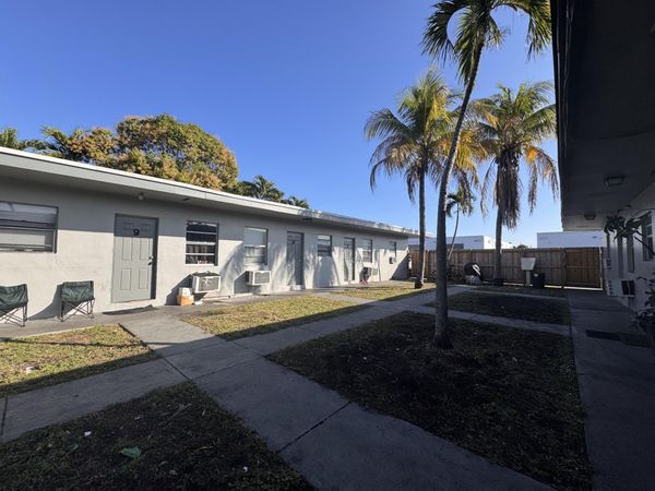 825 NW 10TH Terrace, Unit 13, Fort Lauderdale, FL 33311