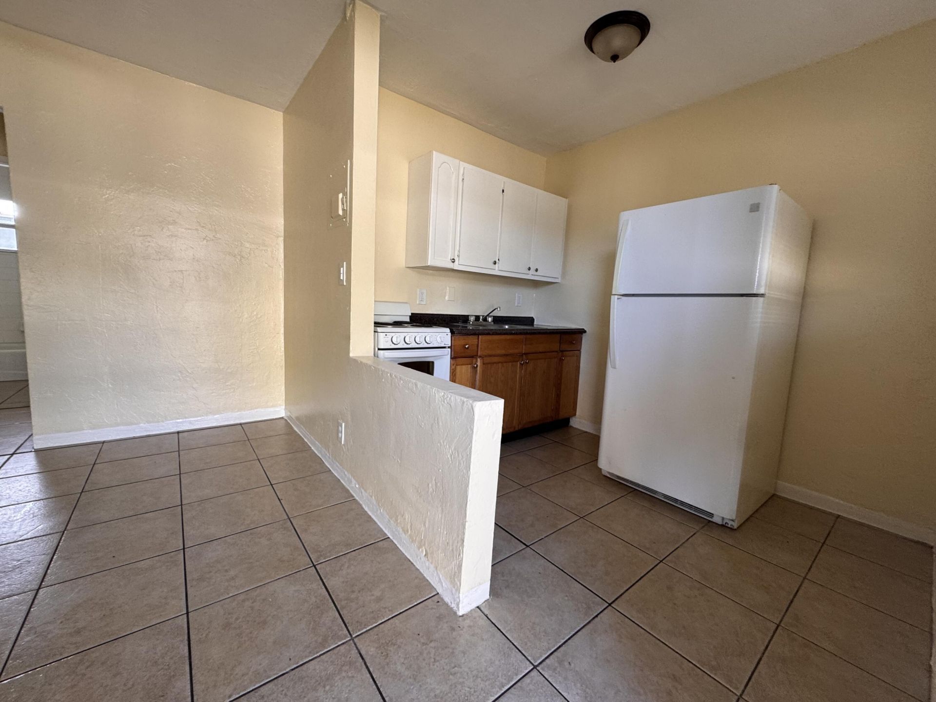 825 NW 10th Terrace, Unit 13, Fort Lauderdale, FL 33311 Photo