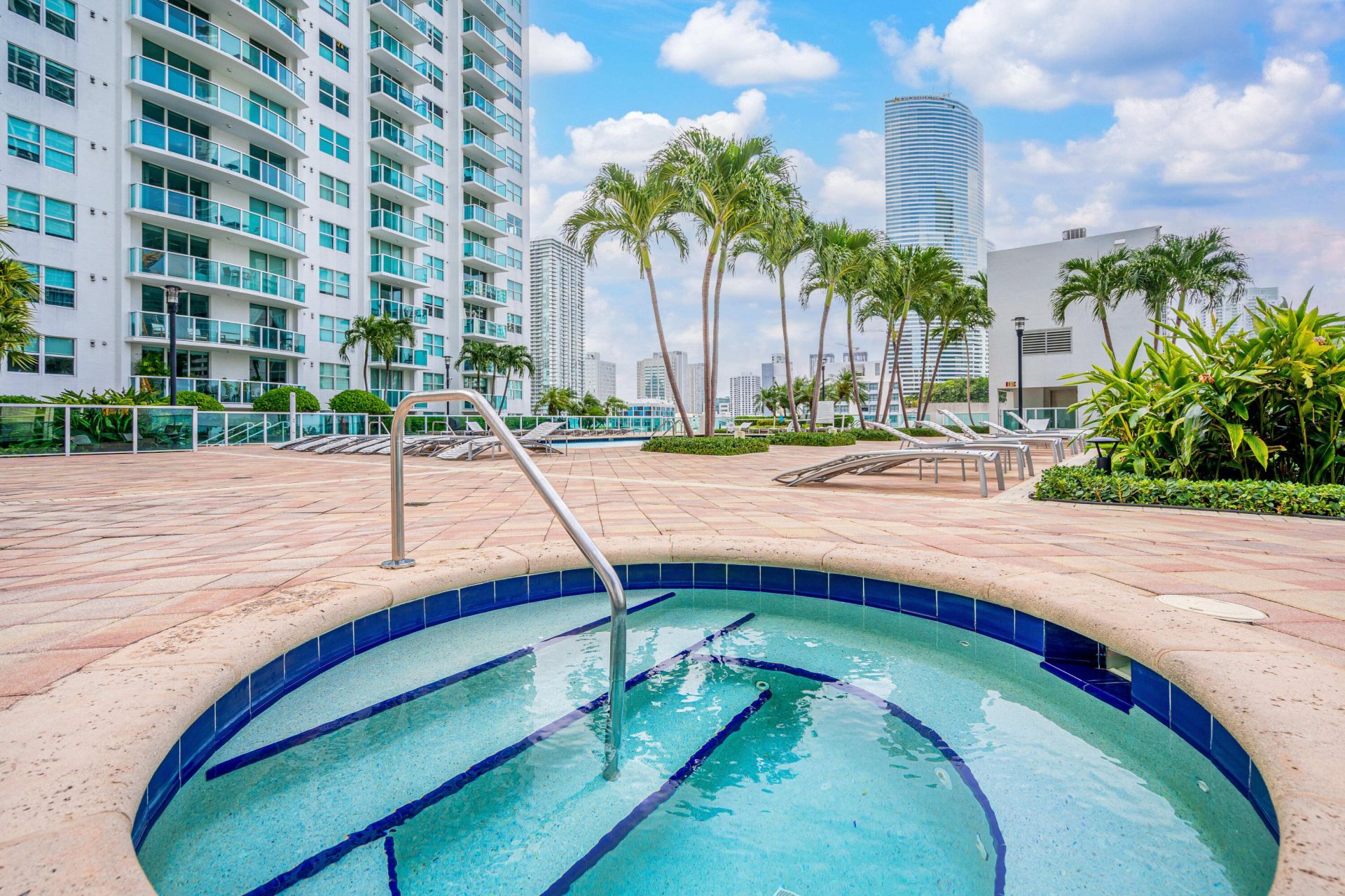 41 SE 5th Street, Unit #417, Miami, FL 33131 Photo
