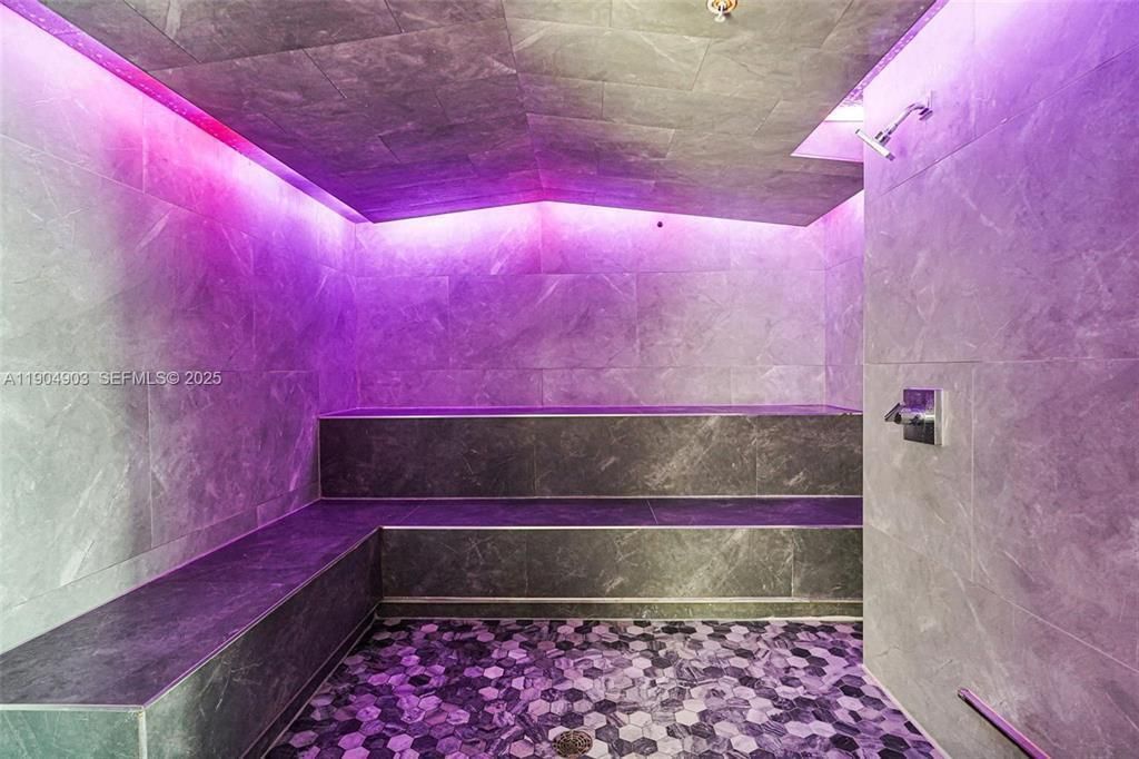 41 SE 5th Street, Unit #417, Miami, FL 33131 Photo