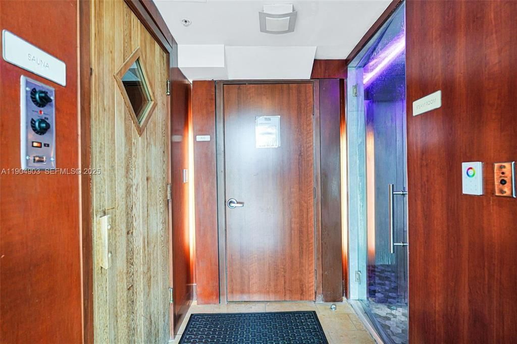 41 SE 5th Street, Unit #417, Miami, FL 33131 Photo
