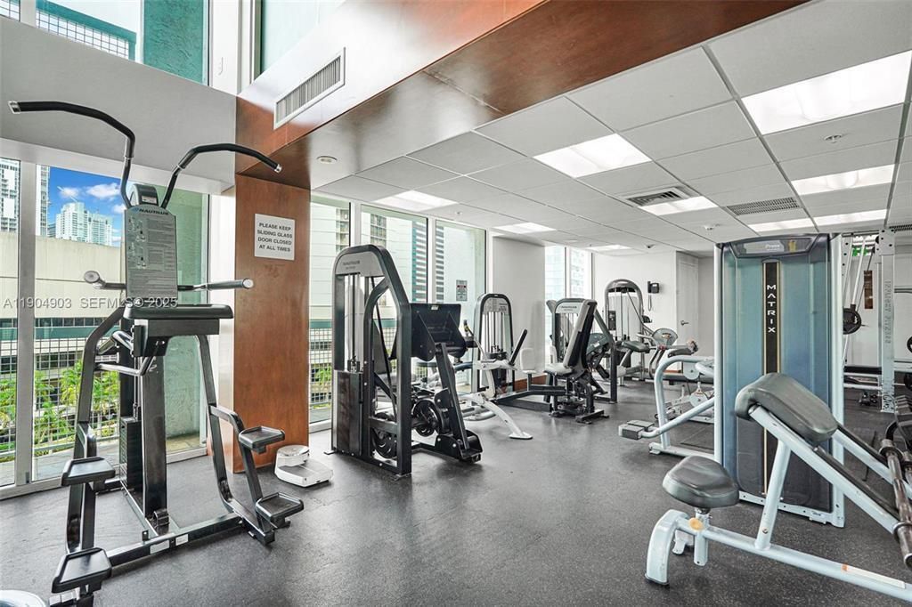 41 SE 5th Street, Unit #417, Miami, FL 33131 Photo