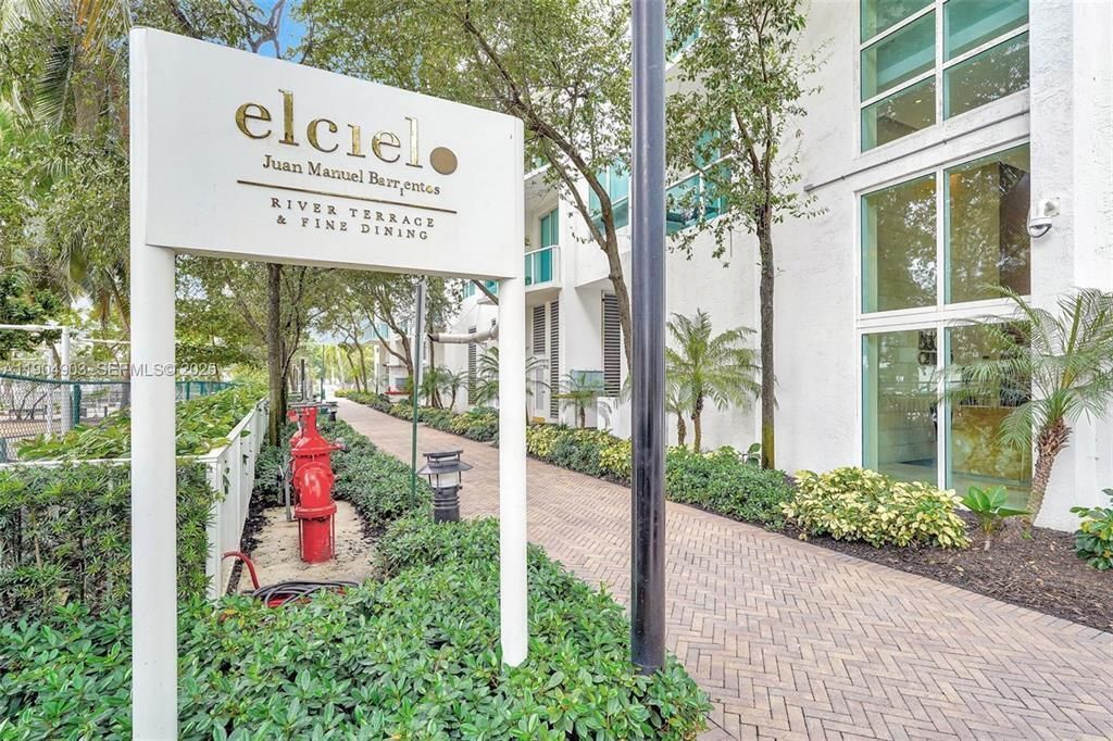 41 SE 5th Street, Unit #417, Miami, FL 33131 Photo