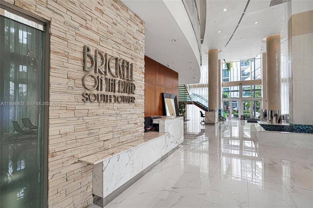 41 SE 5th Street, Unit #417, Miami, FL 33131 Photo