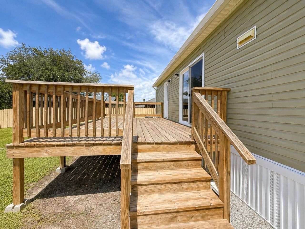 1121 Orange Loop, Okeechobee, FL 34974 Photo