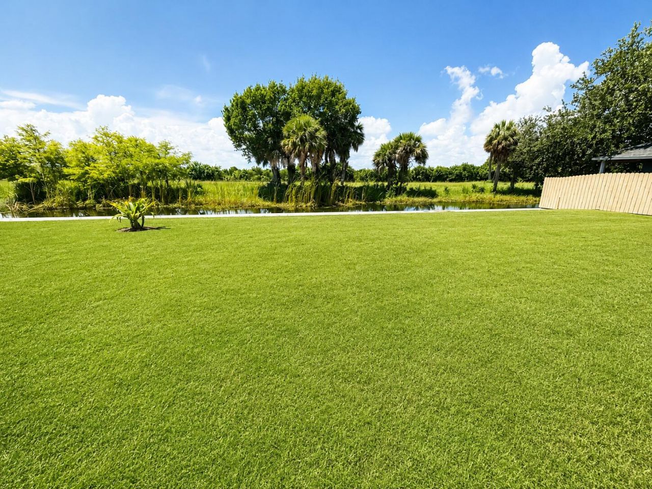 1121 Orange Loop, Okeechobee, FL 34974 Photo