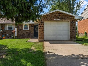 27 Highridge Court, Franklin, OH 45005