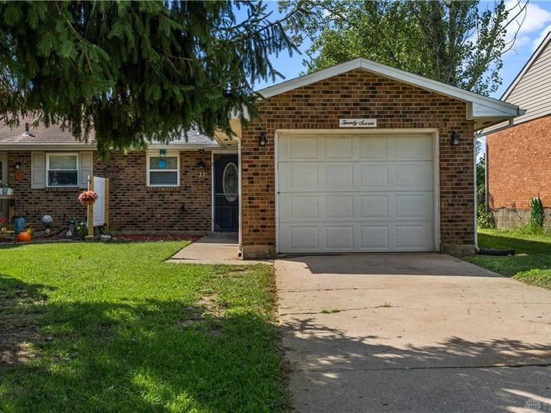27 Highridge Court, Franklin, OH 45005 Photo 1