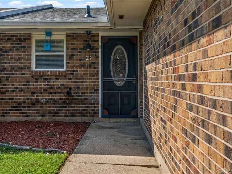 27 Highridge Court, Franklin, OH 45005 Photo 2