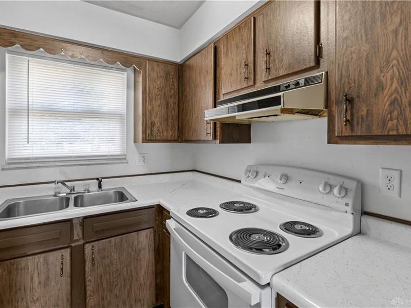 27 Highridge Court, Franklin, OH 45005 Photo 9