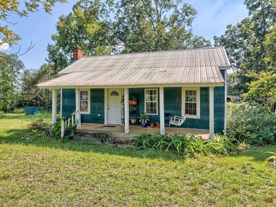 276 Bodie Road , Pelion, SC 29123