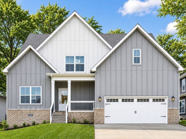 982 Alton Dr , Clarksville, TN 37043