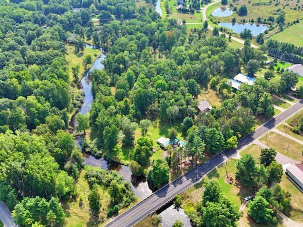 9871 7 Mile Road, Stanwood, MI 49346