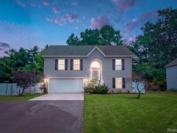 4427 Hannan Road , Wayne, Mi 48184