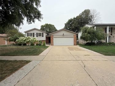 2108 Adrienne Drive , Troy, Mi 48085