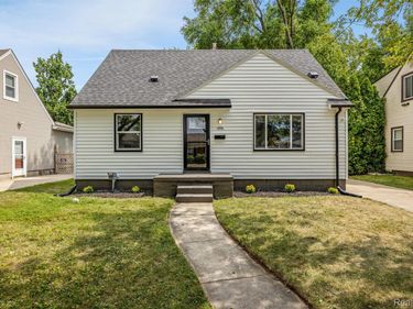 300 N Edgeworth Avenue , Royal Oak, Mi 48067