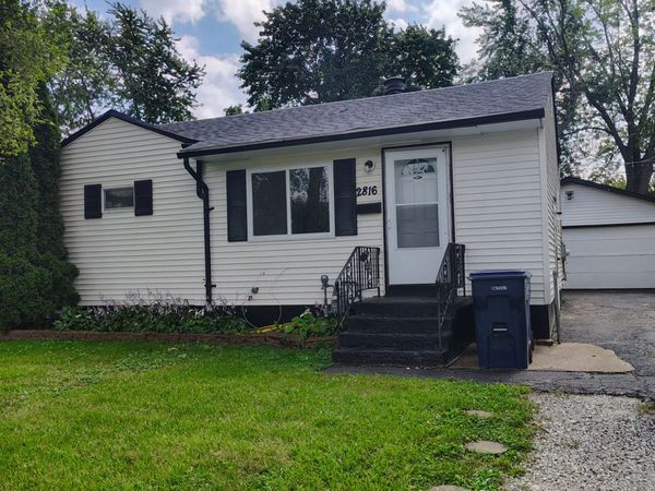 2816 Osage Circle , Waukegan, IL 60087