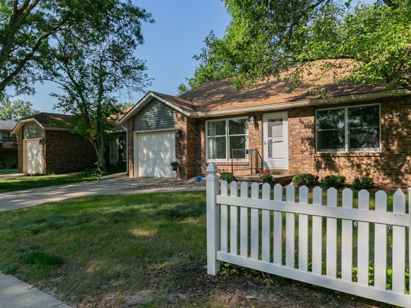2917 4TH Street , Moline, IL 61265
