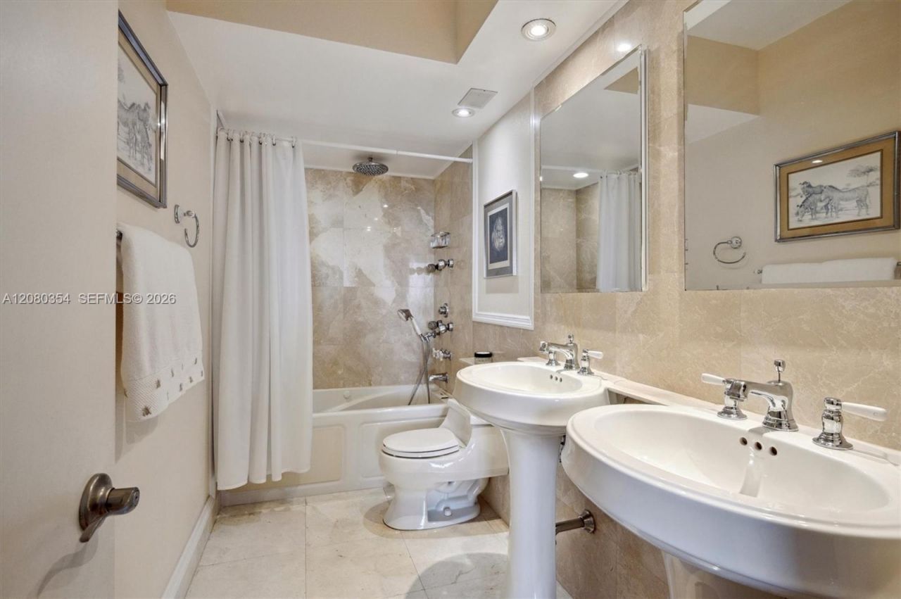 500 Bayview Dr , Unit 2122, Sunny Isles Beach, FL 33160 Photo