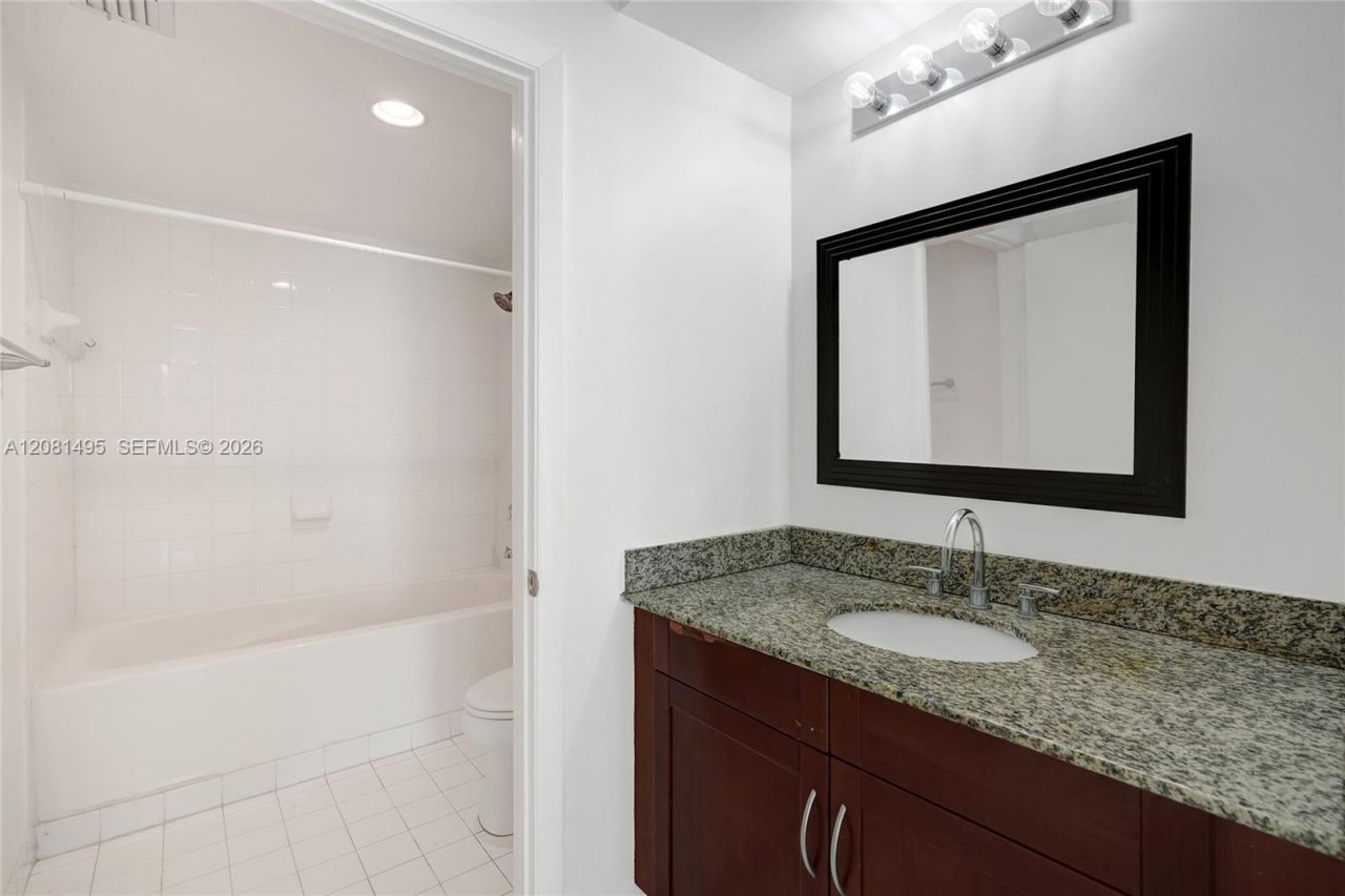 7275 SW 90th St , Unit C410, Miami, FL 33156 Photo
