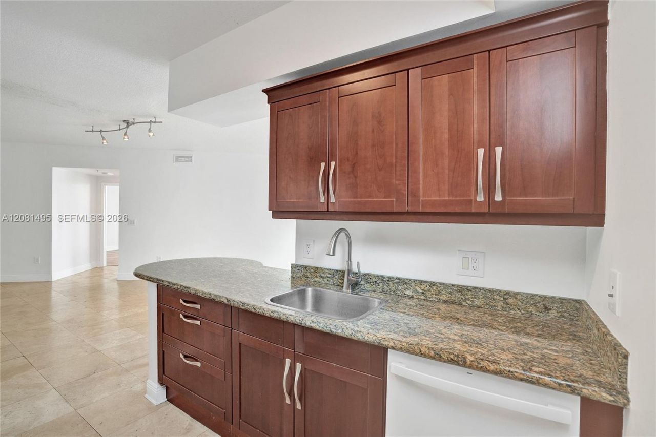 7275 SW 90th St , Unit C410, Miami, FL 33156 Photo