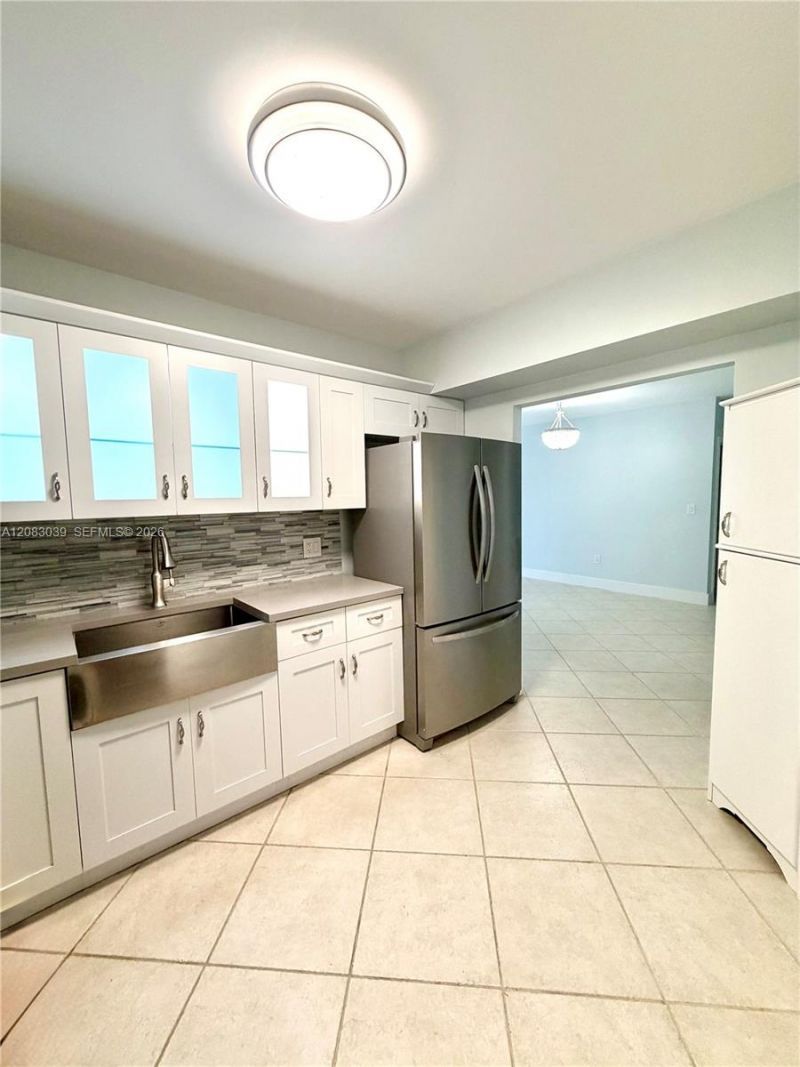1950 S Ocean Dr, Unit 2C, Hallandale Beach, FL 33009 Photo
