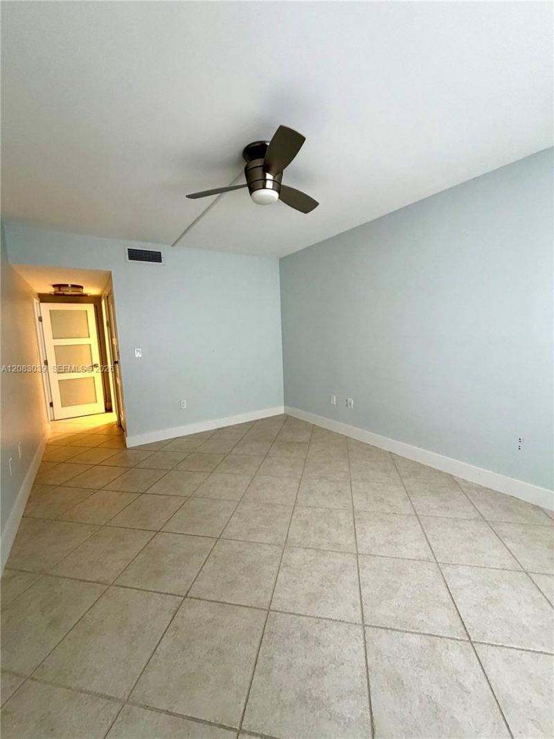 1950 S Ocean Dr, Unit 2C, Hallandale Beach, FL 33009 Photo